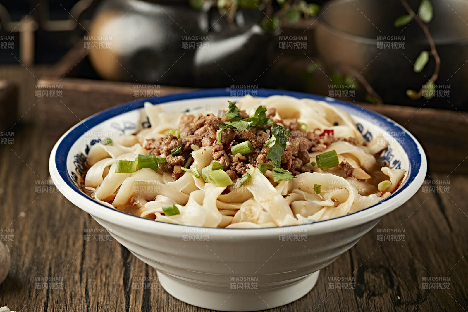 传统山西刀削面图片