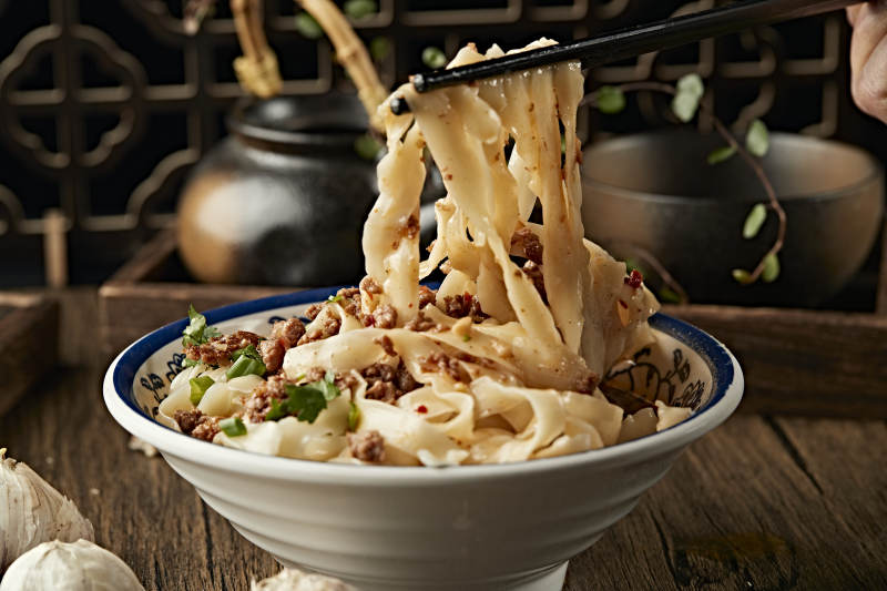 传统山西刀削面图片