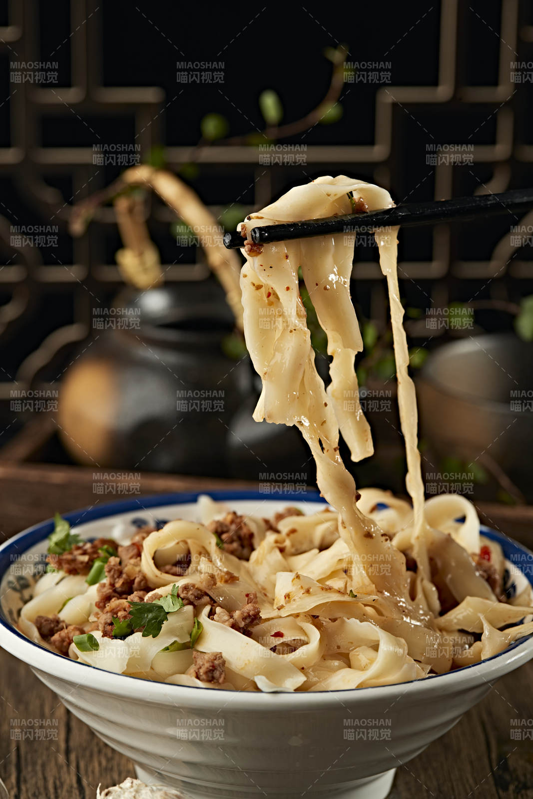 传统山西刀削面图片