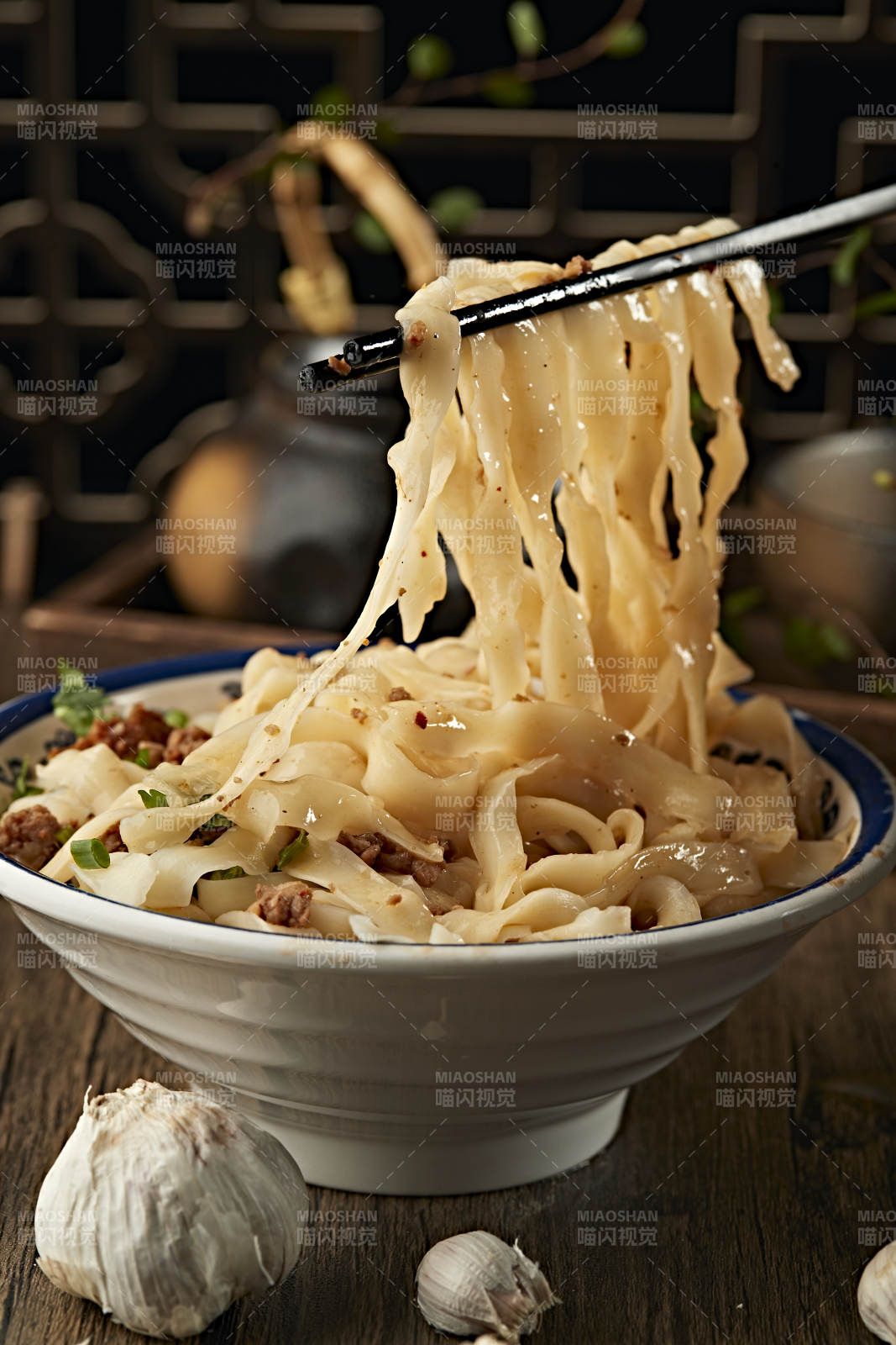 传统山西刀削面图片