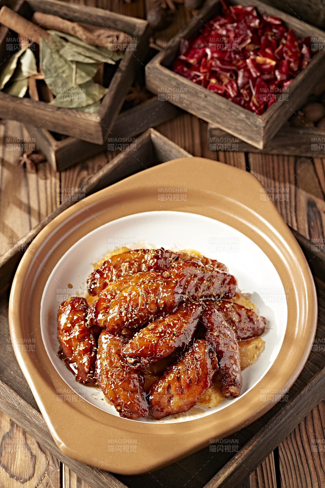 砂锅桂花蜂蜜焗鸡翅图片