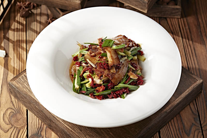 香辣蒜苗炒腊肉图片