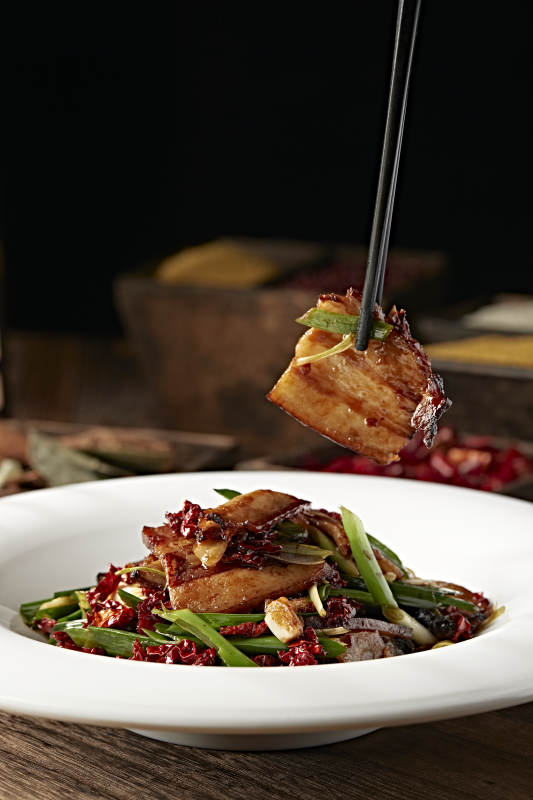 香辣蒜苗炒腊肉图片