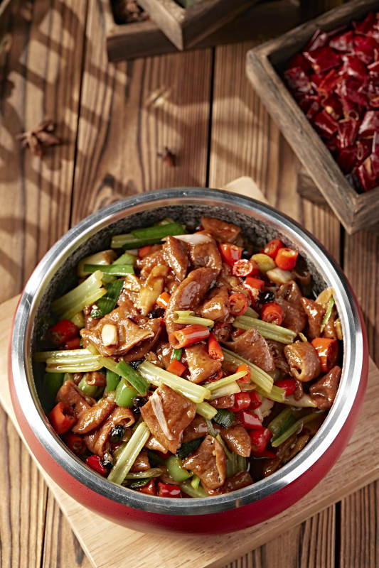 豆豉米椒西芹烧肥肠图片