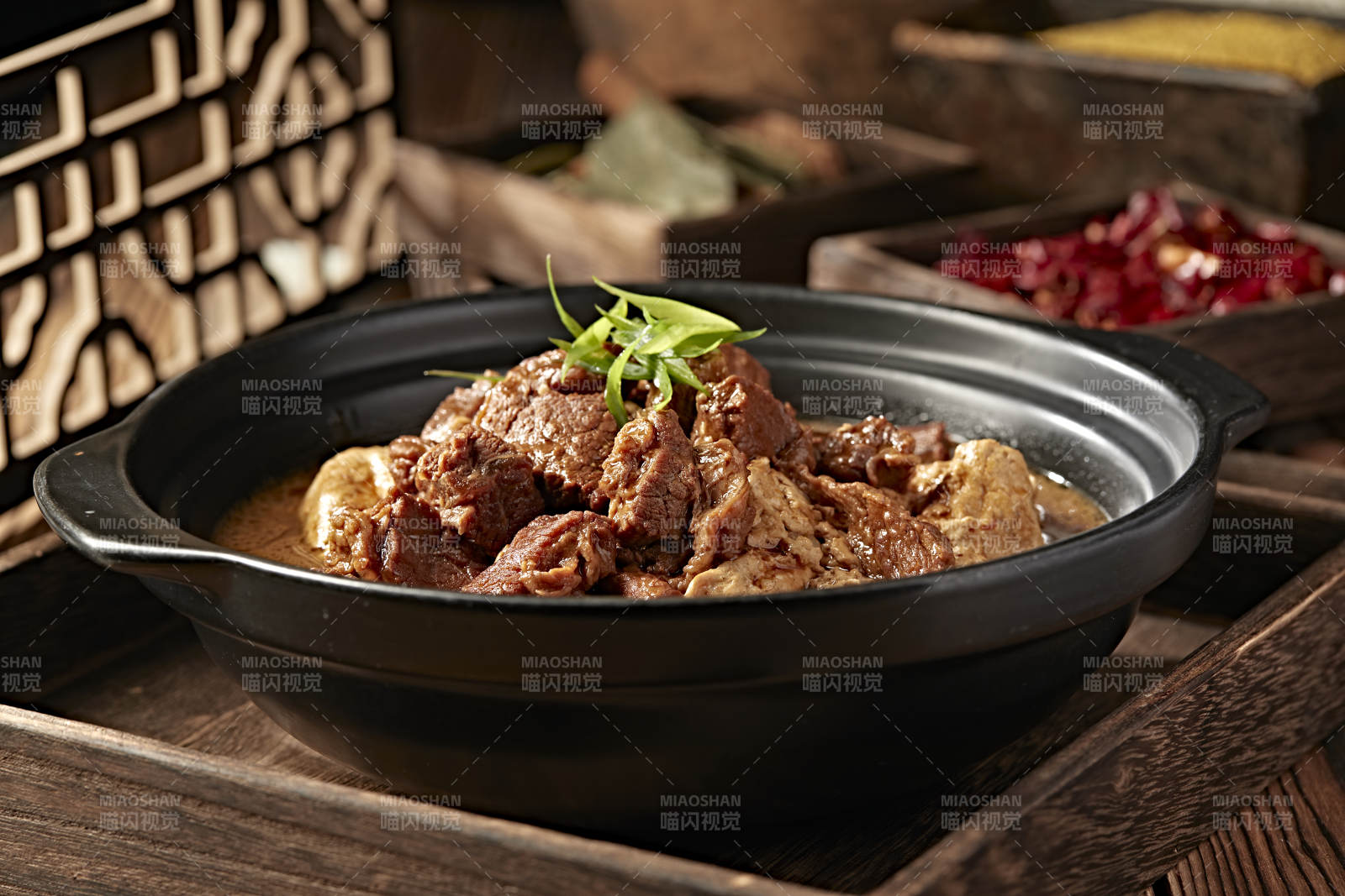 砂锅土豆腐炖牛腩图片