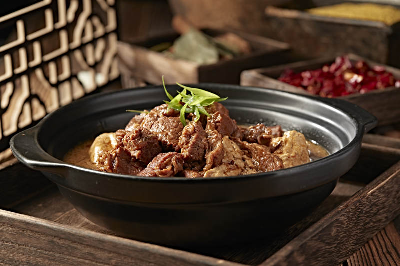砂锅土豆腐炖牛腩图片