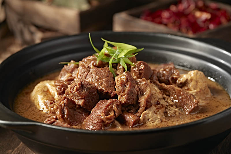 砂锅土豆腐炖牛腩图片