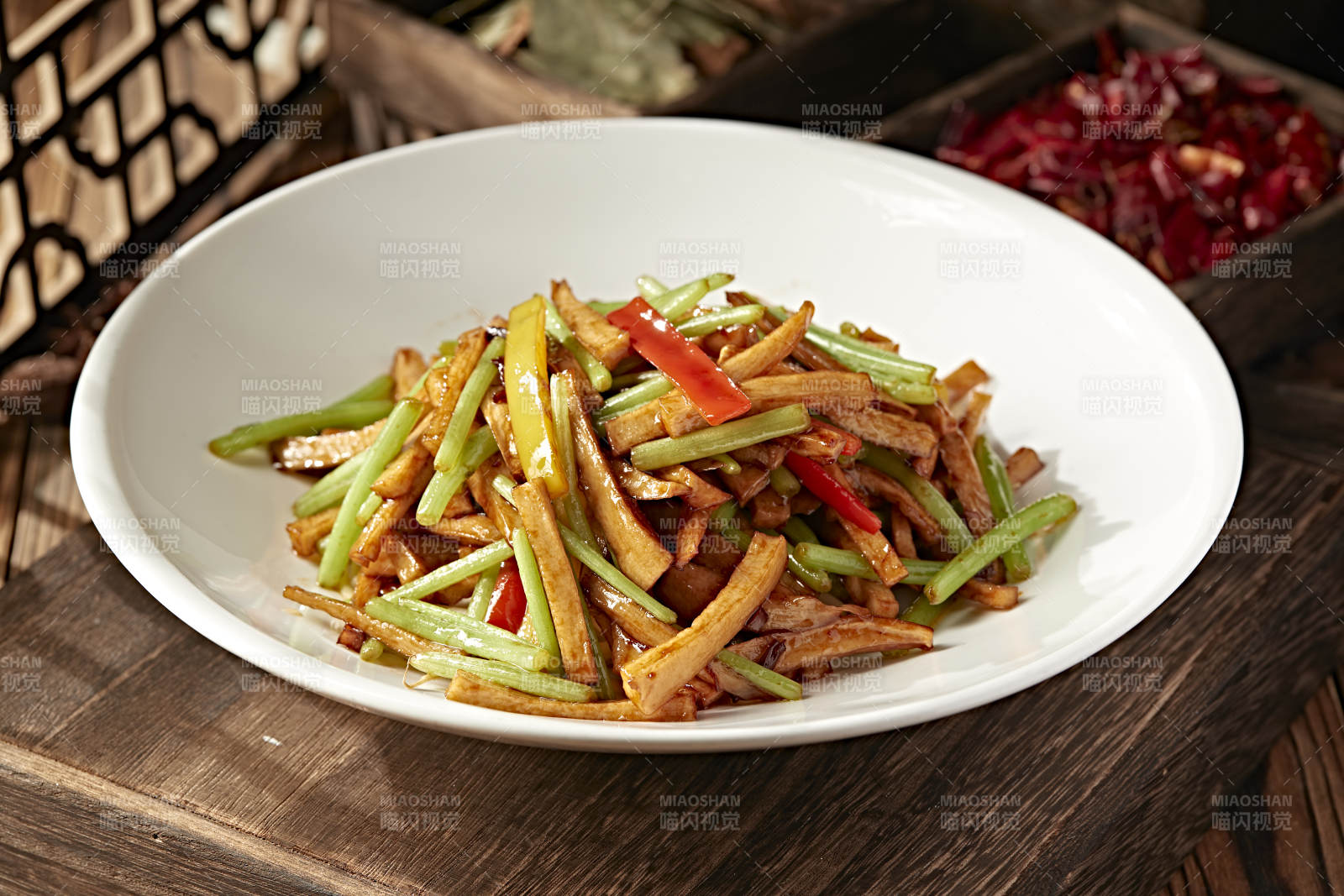 彩椒丝西芹XO酱烧杏鲍菇图片