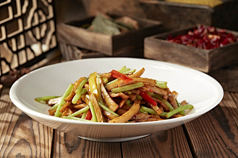 彩椒丝西芹XO酱烧杏鲍菇图片