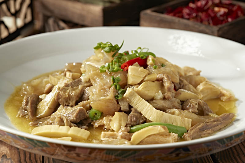 白烧牛筋头巴脑板筋牛腩蹄筋图片