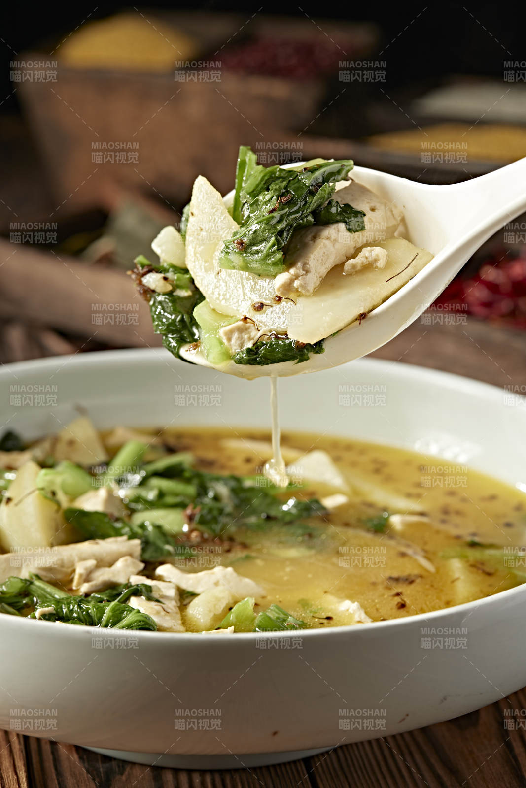 土豆豆腐炖小白菜胡麻花图片