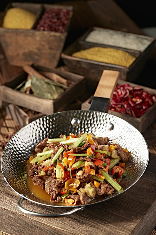 西芹剁椒小炒黄牛肉图片