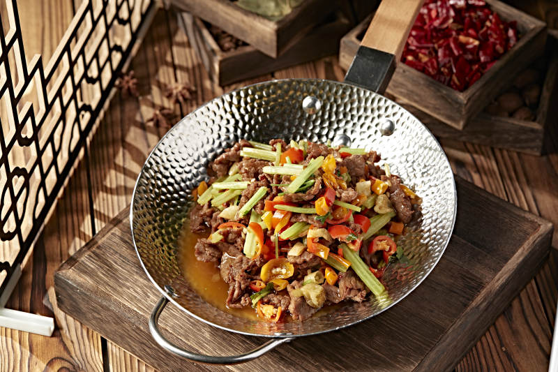 西芹剁椒小炒黄牛肉图片