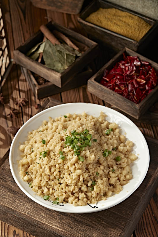 张家口农家美食炒莜面傀儡图片