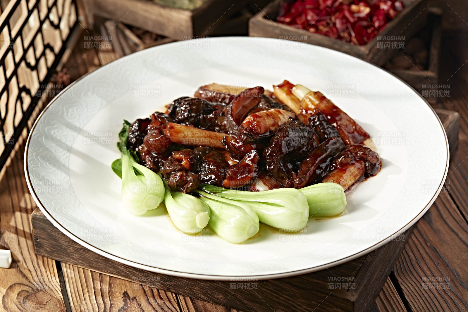 经典传统卤菜葱烧海参图片