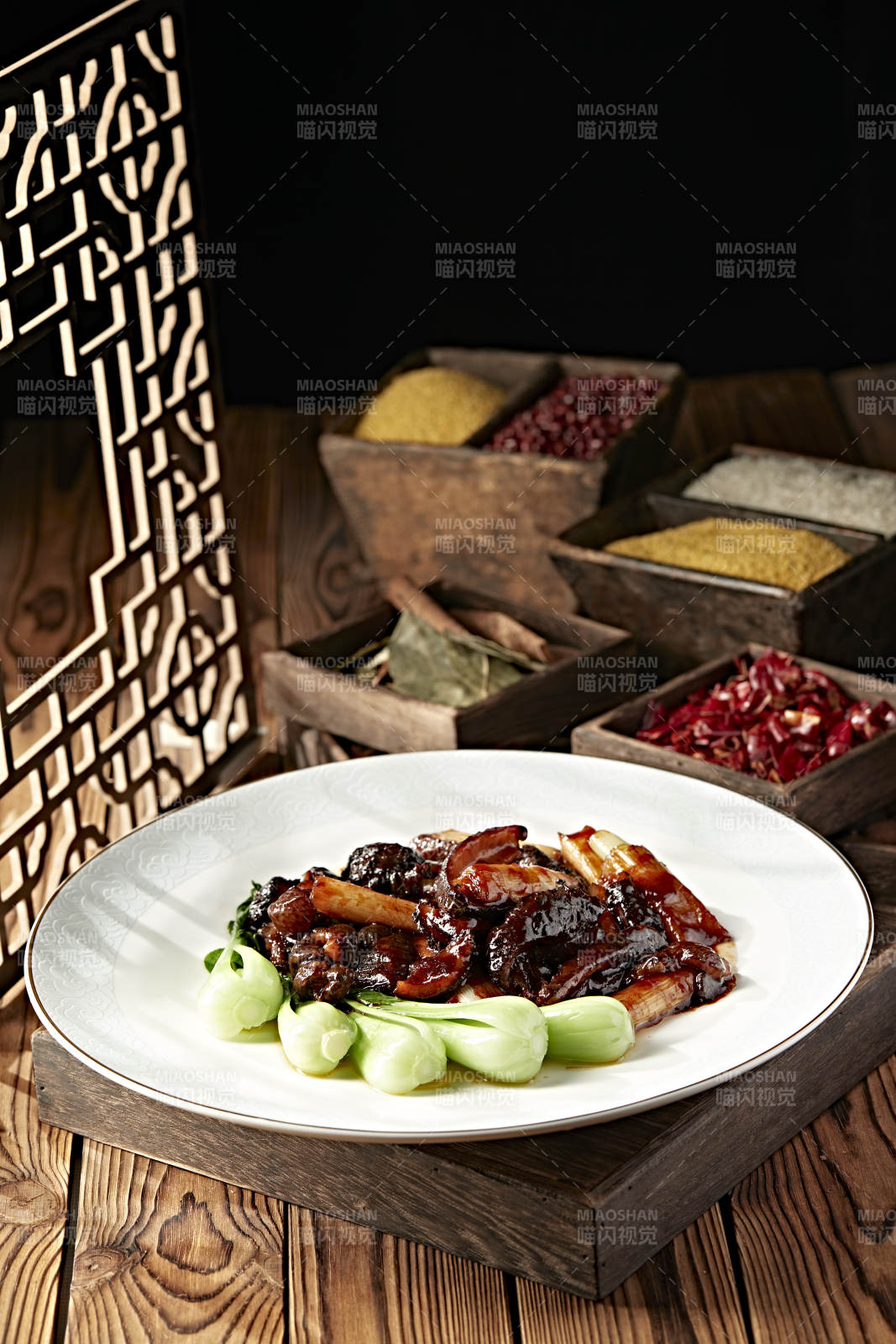 经典传统卤菜葱烧海参图片