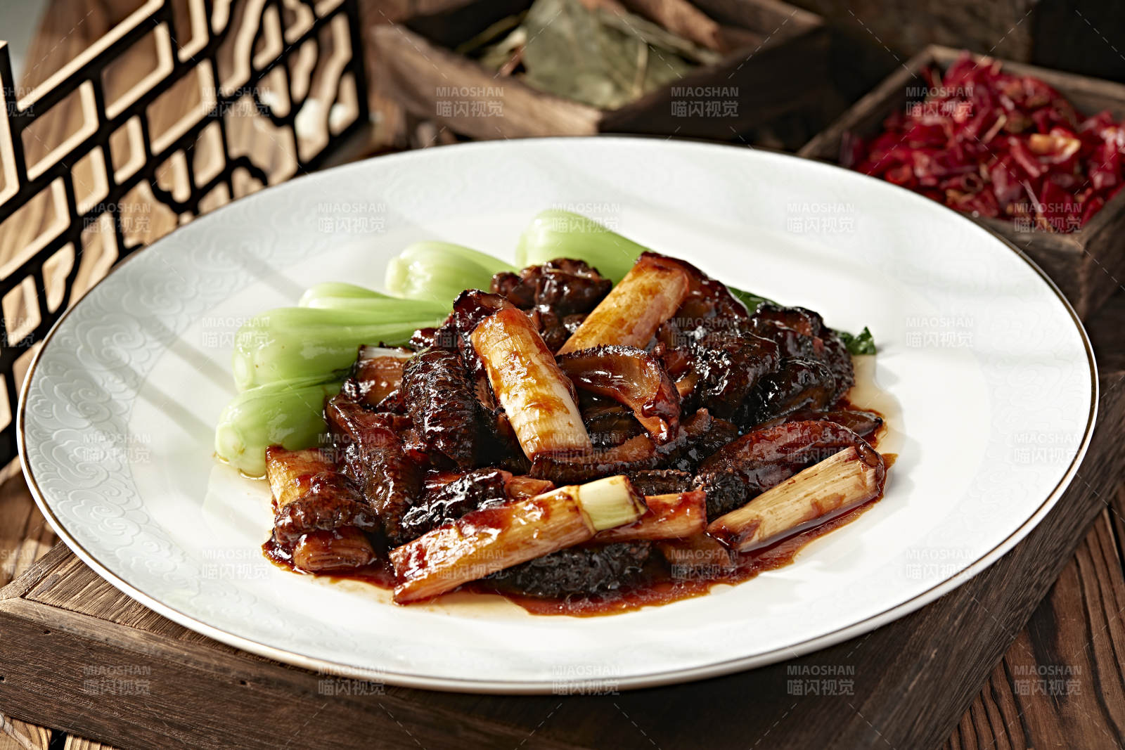 经典传统卤菜葱烧海参图片