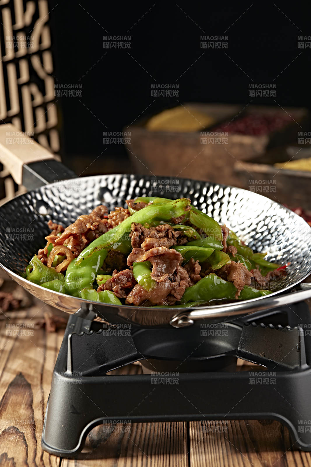 精美小炒螺丝椒爆炒猪五花肉图片