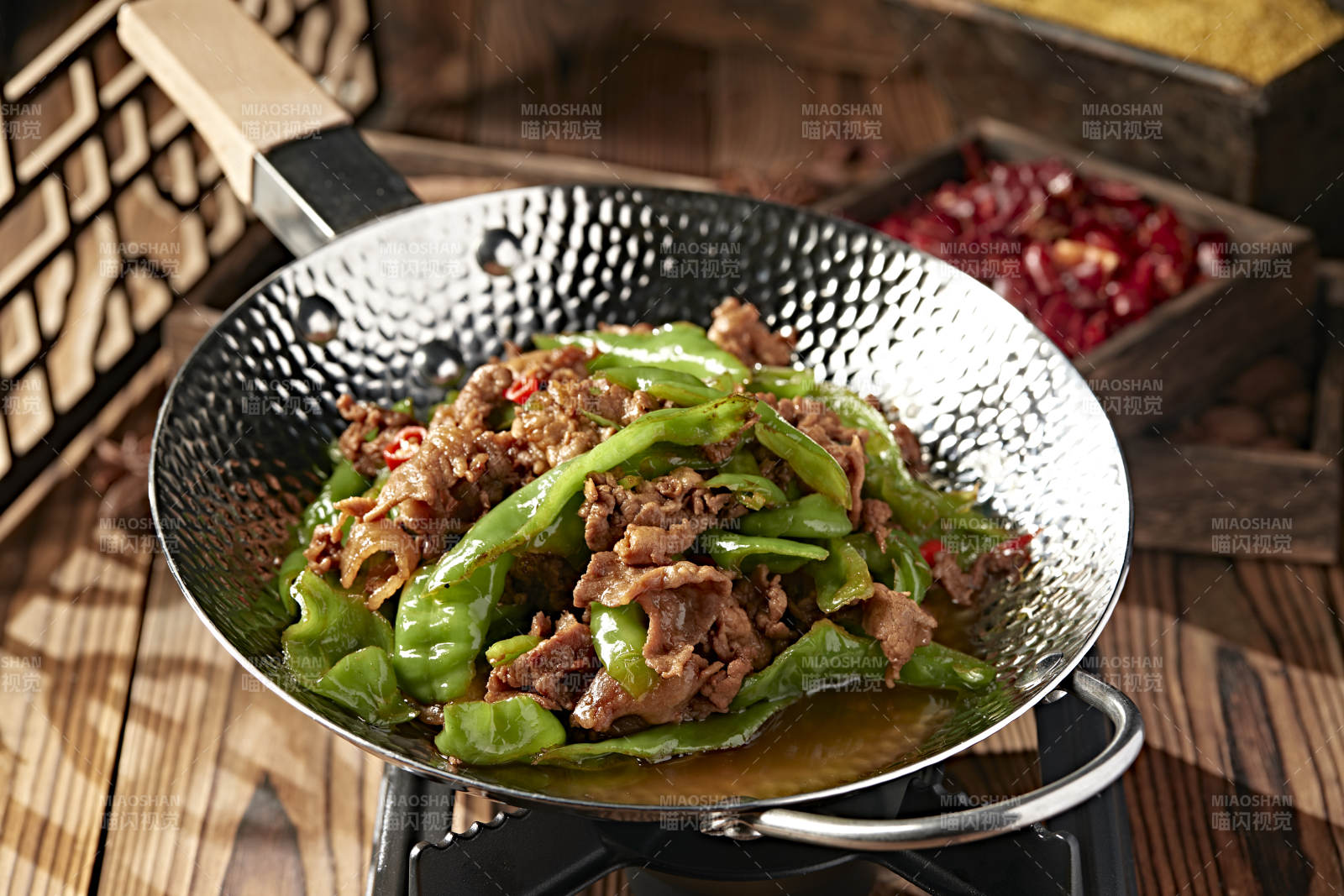 精美小炒螺丝椒爆炒猪五花肉图片