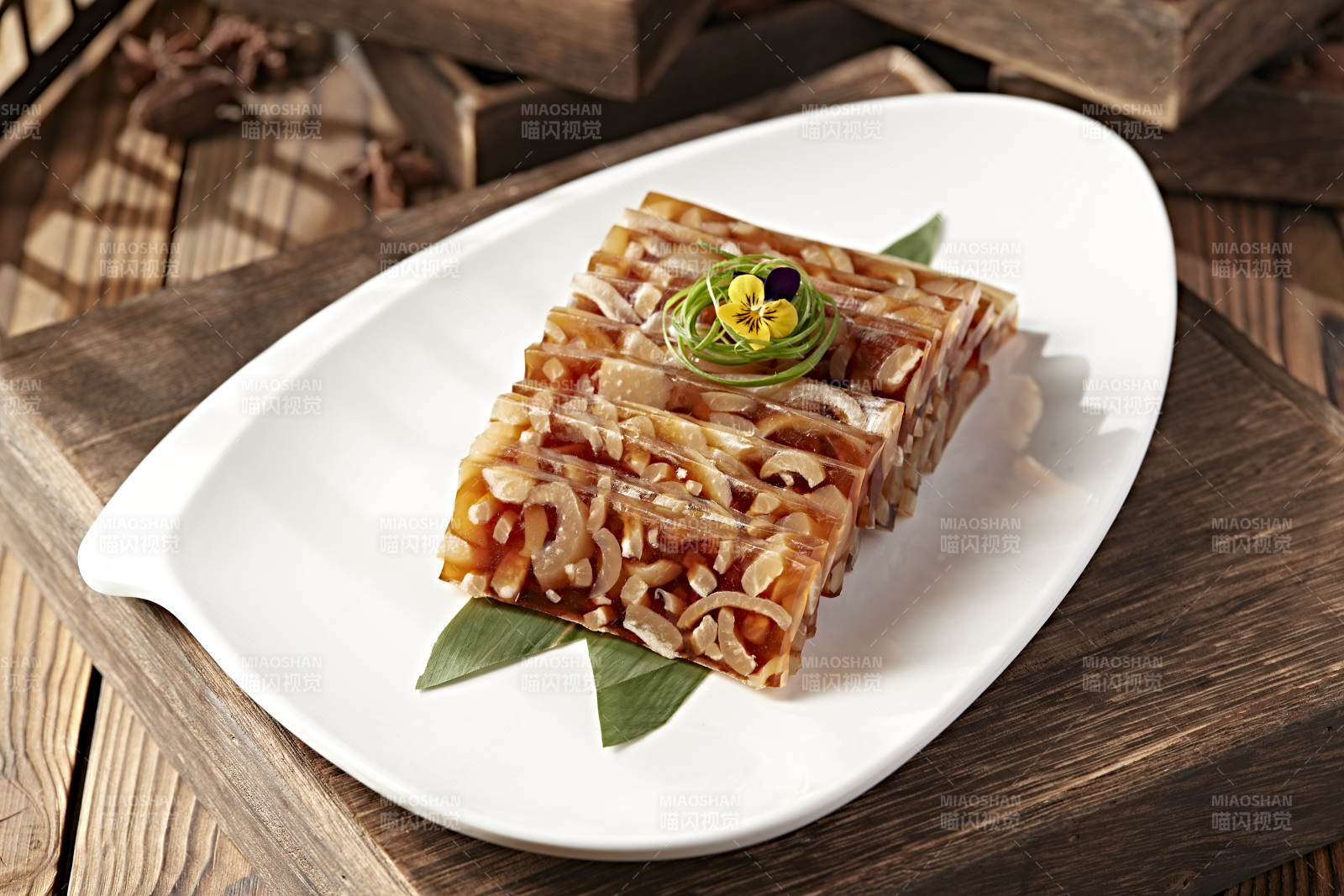 琥珀水晶猪皮冻图片