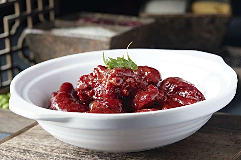 美味砂锅毛氏红烧猪蹄块图片