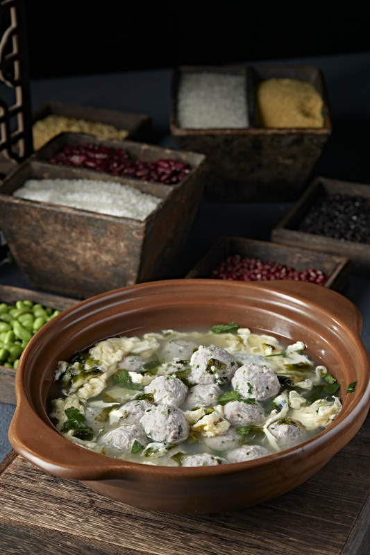 石锅香菜丸子鸡蛋汤图片