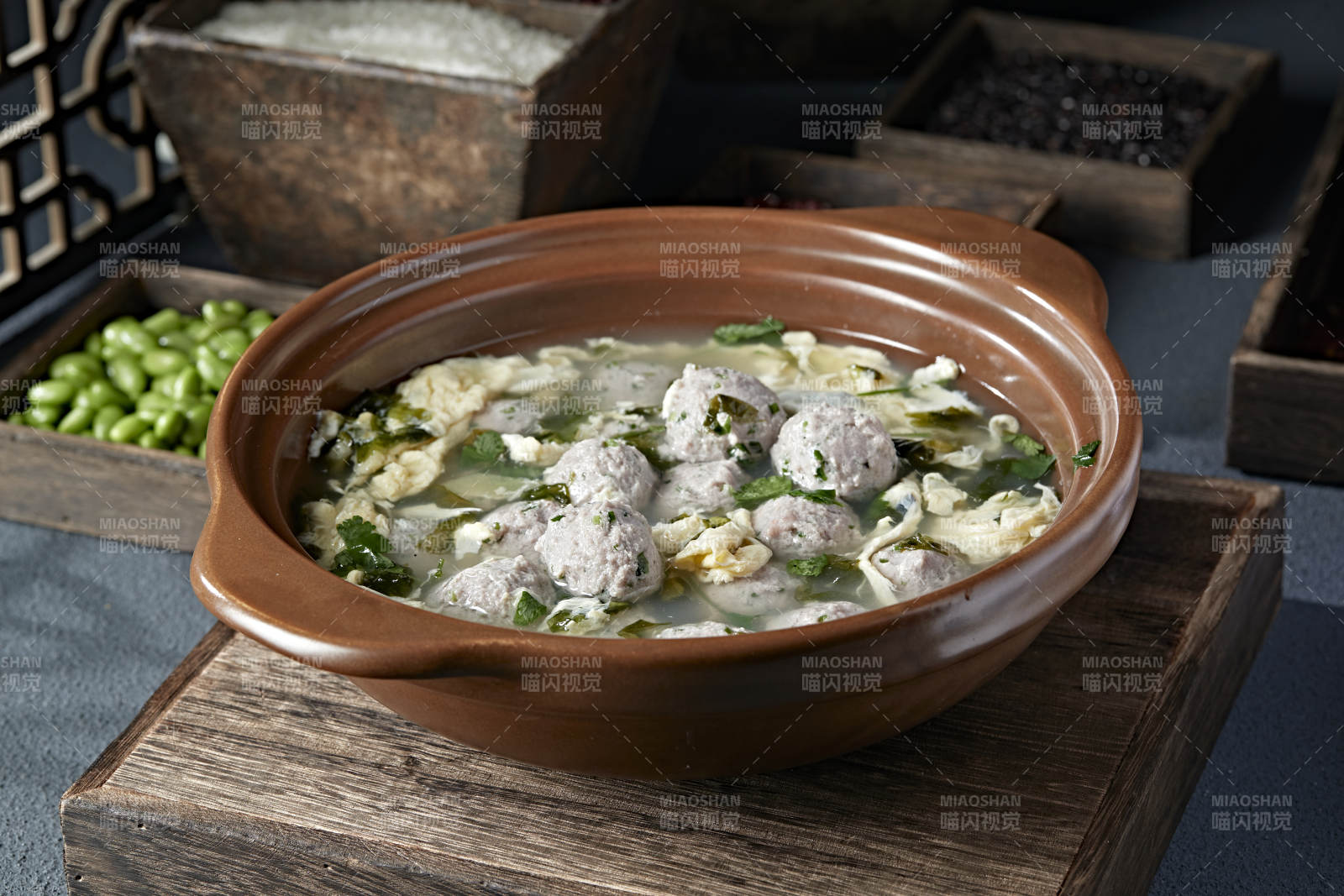 石锅香菜丸子鸡蛋汤图片