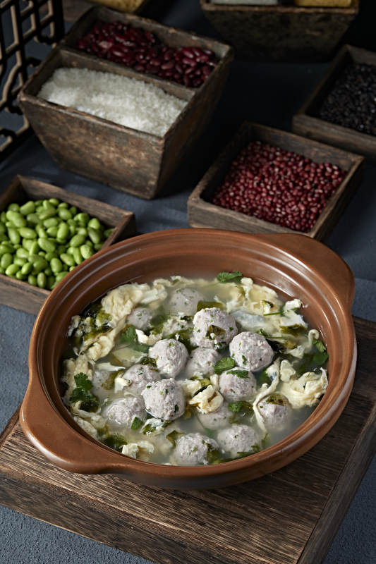 石锅香菜丸子鸡蛋汤图片