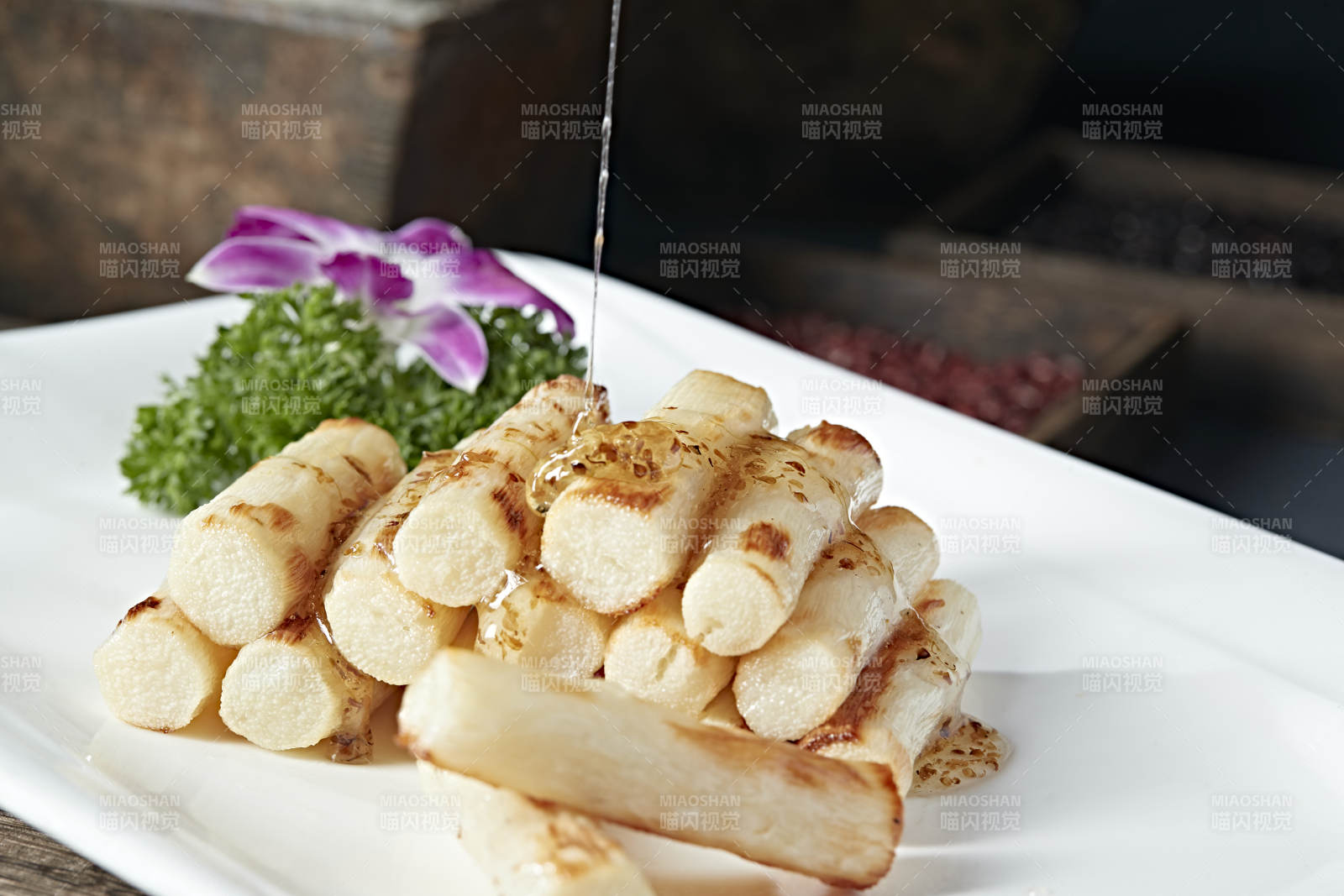 香烤马牙长山药配桂花蜜图片