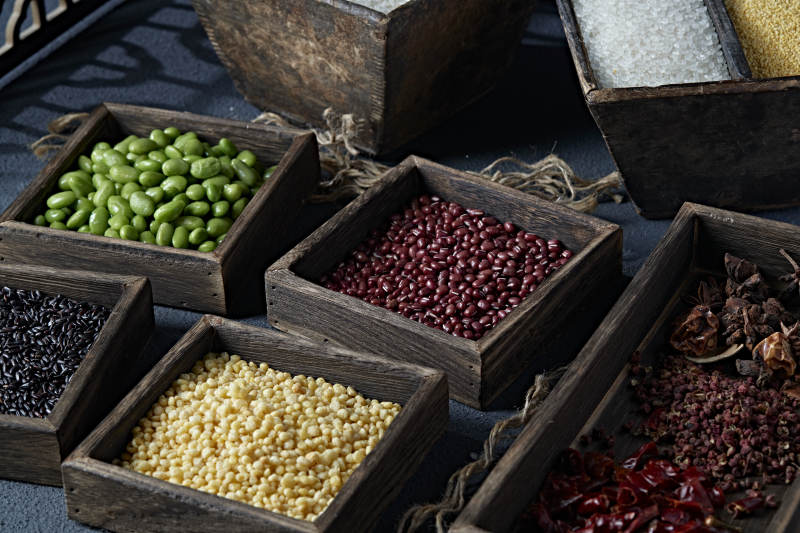 五谷杂粮及常用中餐调料组合图片