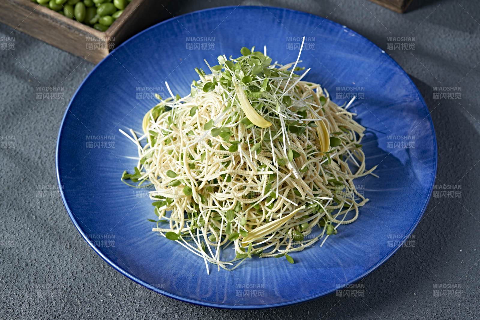 香椿苗凉拌干豆腐丝图片