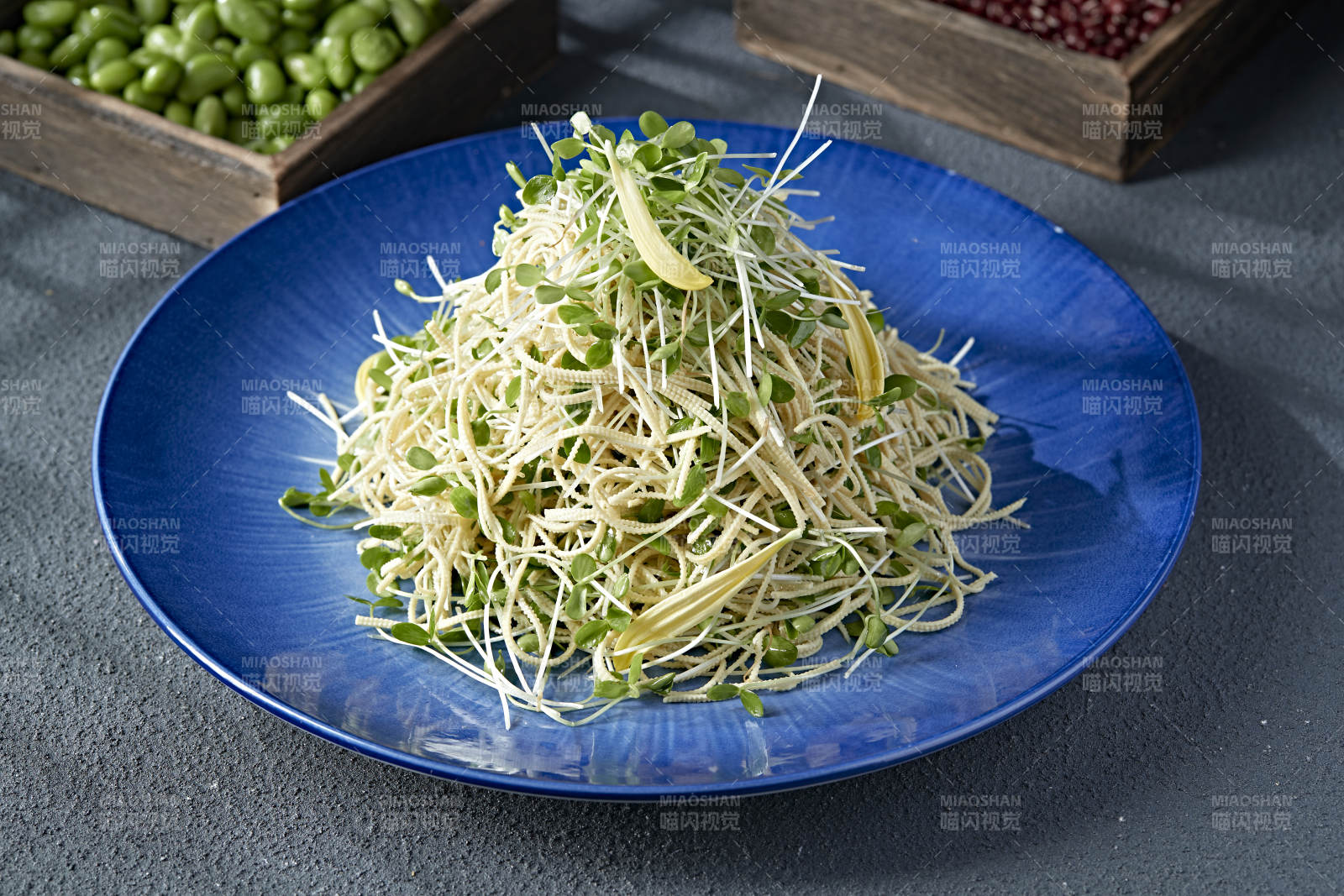 香椿苗凉拌干豆腐丝图片