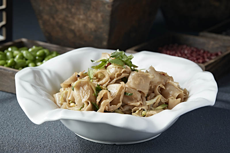 黄瓜丝香醋凉拌莜面窝窝图片