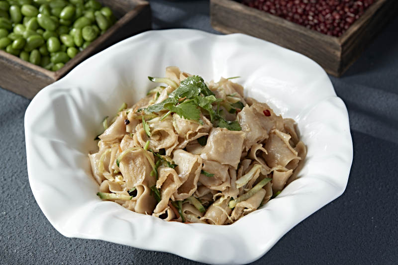 黄瓜丝香醋凉拌莜面窝窝图片