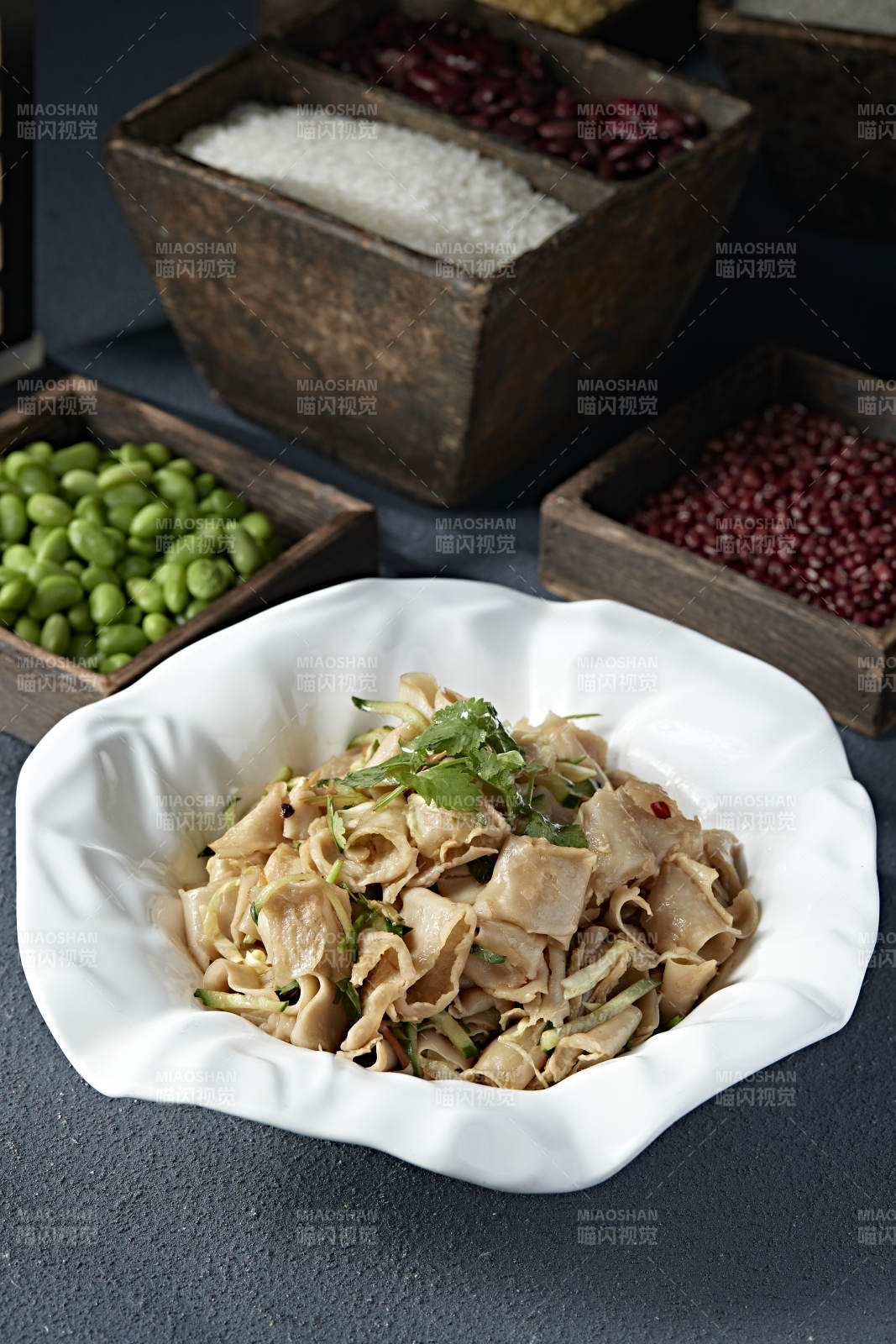 黄瓜丝香醋凉拌莜面窝窝图片