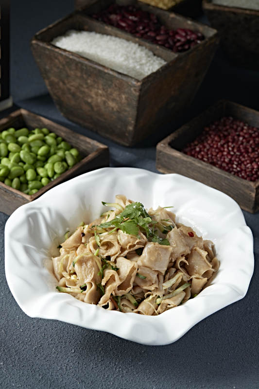 黄瓜丝香醋凉拌莜面窝窝图片