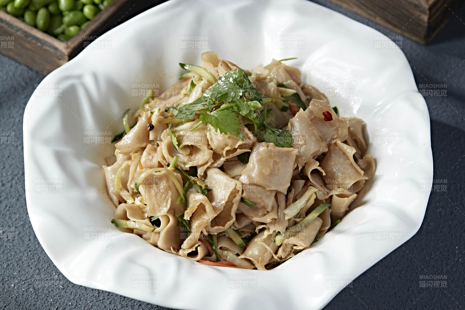 黄瓜丝香醋凉拌莜面窝窝图片