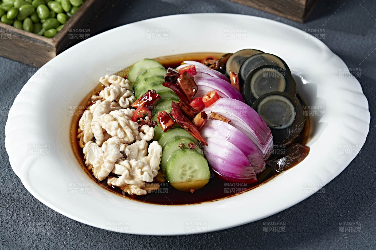 精美小凉菜老醋拌四样花瓜洋葱桃仁皮蛋图片