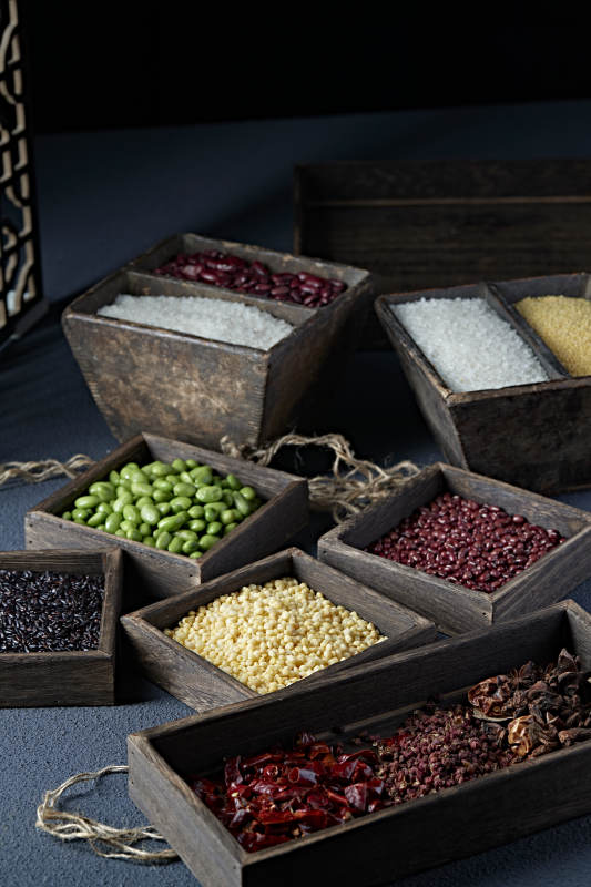 五谷杂粮及常用中餐调料组合图片