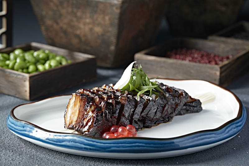 广式美味黑叉烧肉图片