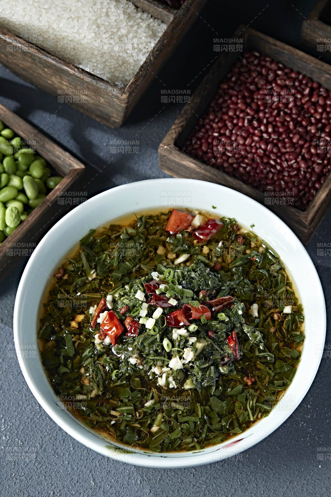 莜面蘸水野韭菜蒜末辣椒油图片