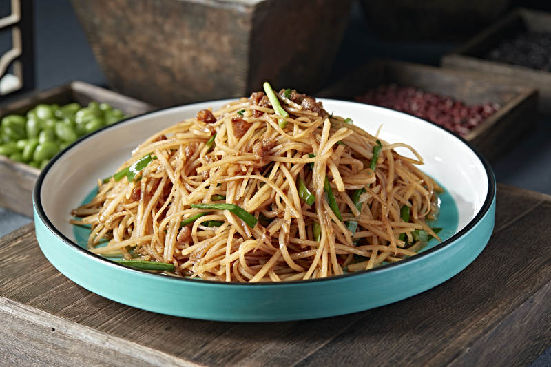 家常小炒美味韭菜肉沫土豆丝图片