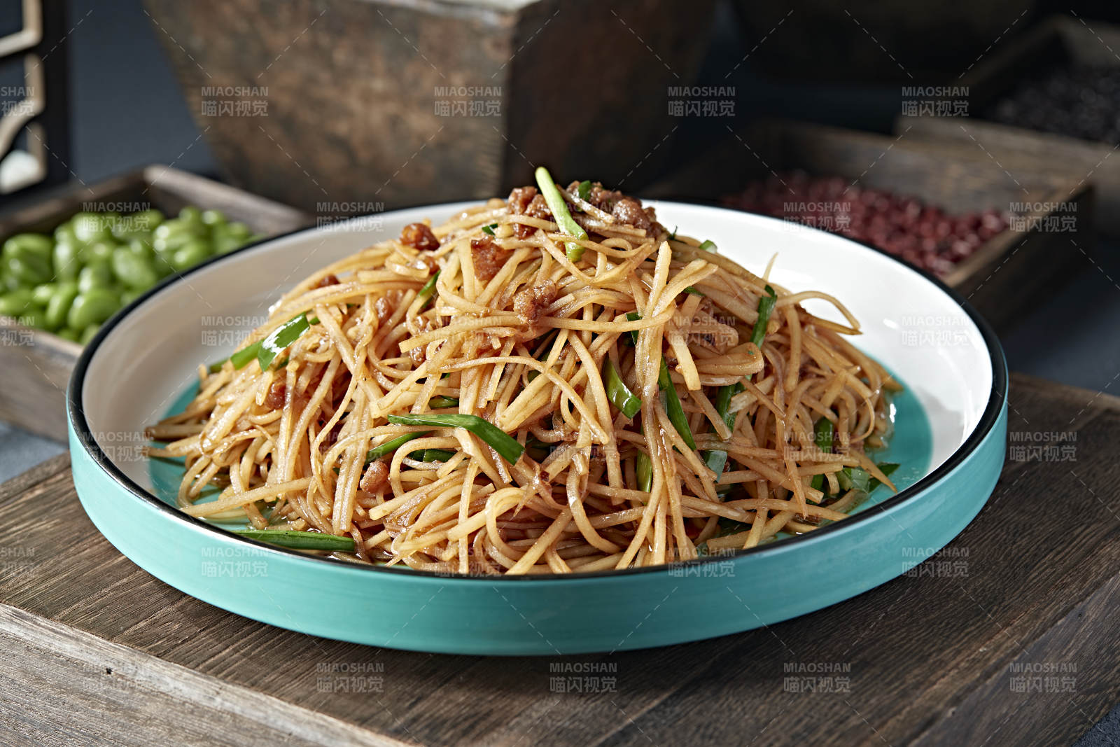 家常小炒美味韭菜肉沫土豆丝图片