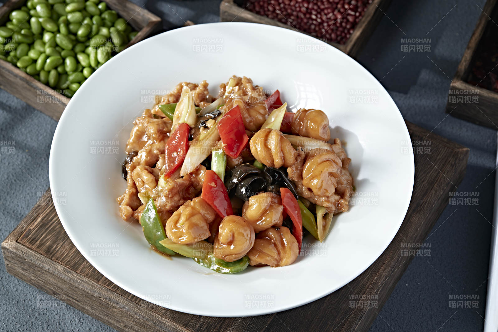 彩椒木耳葱香老大同过油肉炒花卷图片