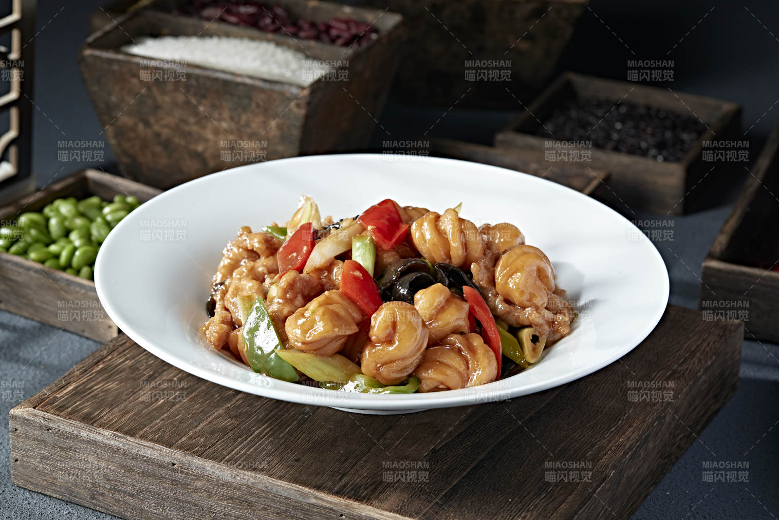 彩椒木耳葱香老大同过油肉炒花卷图片