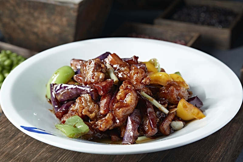 彩椒焦熘肉段烧茄条图片