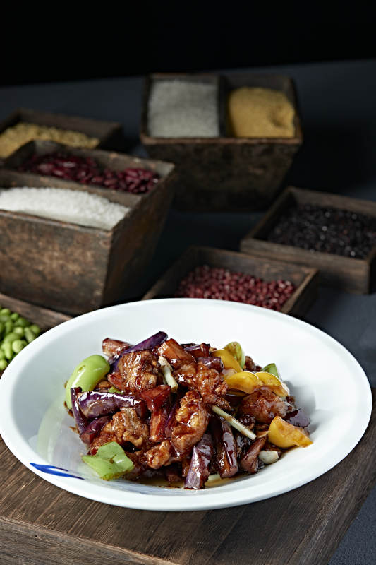 彩椒焦熘肉段烧茄条图片