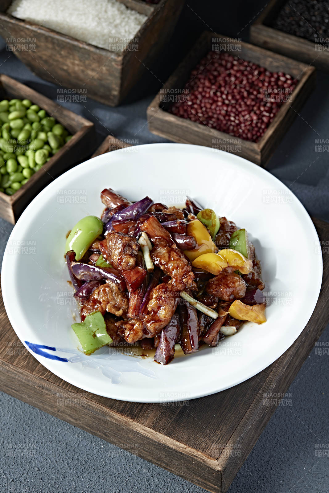 彩椒焦熘肉段烧茄条图片