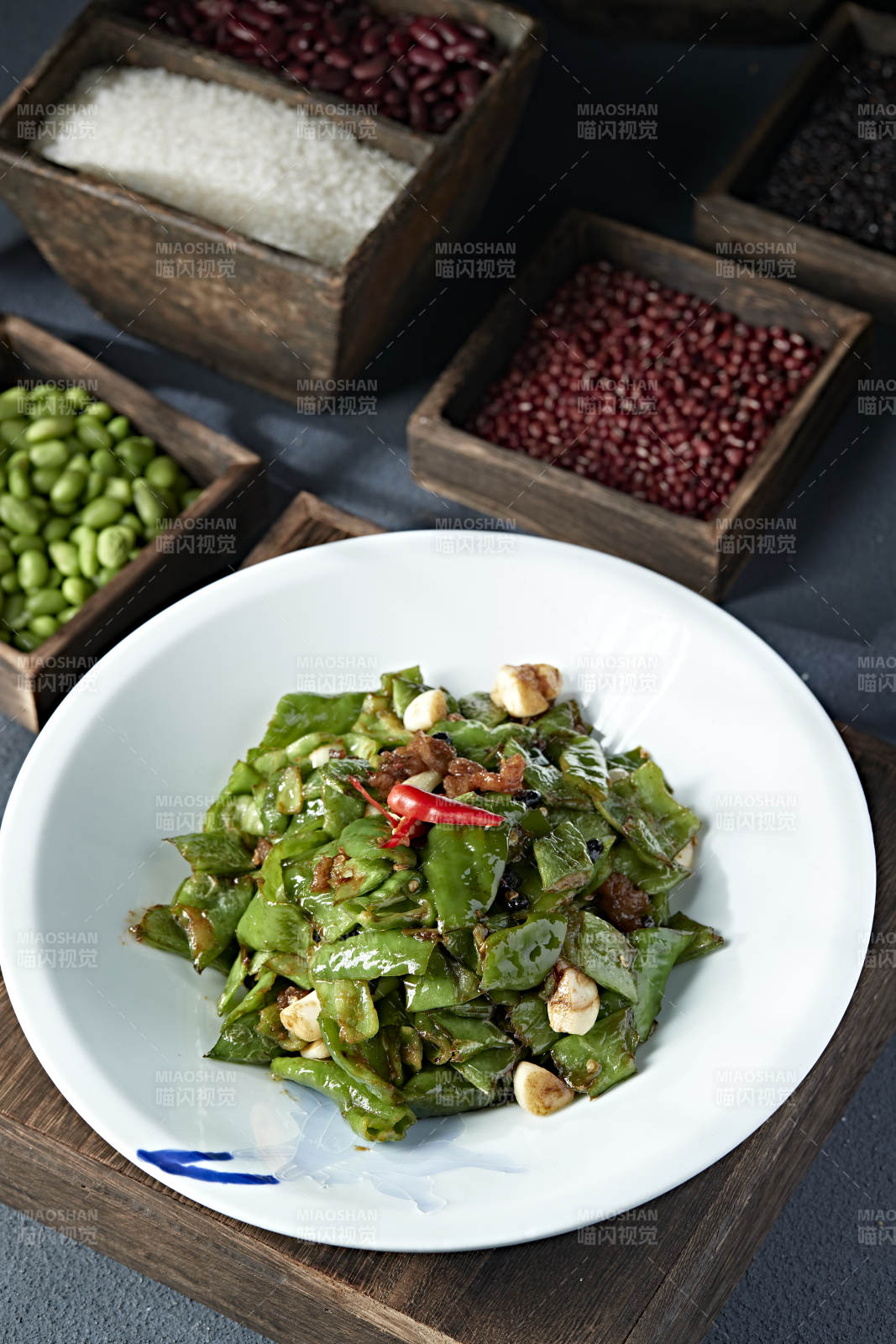 蒜香豆角爆炒青辣椒二荆条图片