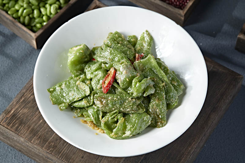 蒜末油炸冒泡虎皮尖椒图片